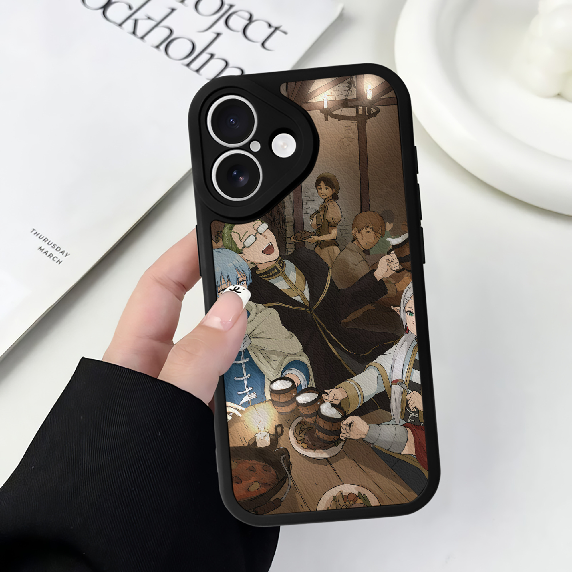 （画像用） 葬送のフリーレン Frieren 【iPhone 16シリーズ対応】シリコンスマホケース（レザー調） 材質：シリコン